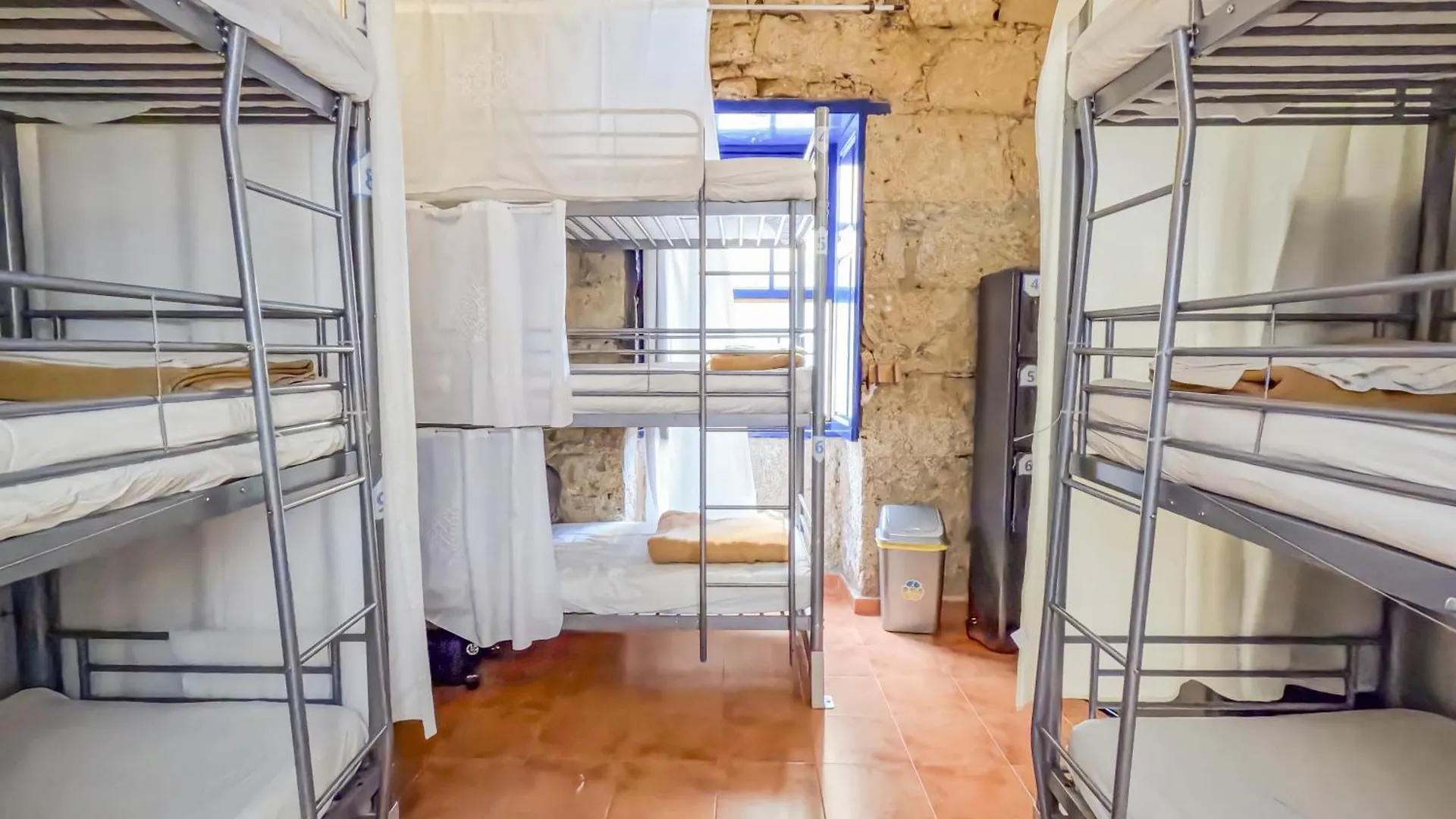 Ashavana Nest Hostel 엘메다노